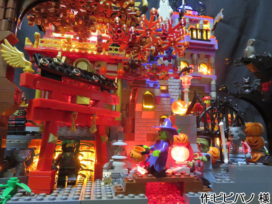 ハロウィンと日本の秋が融合した作品。和の忍者と、洋のモンスターたちが出会う様子は物語を予感させます。